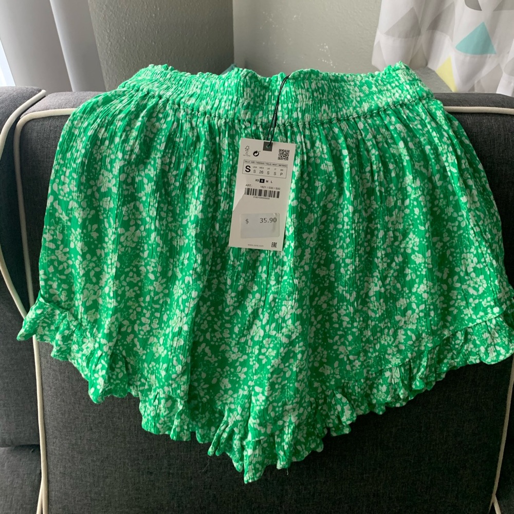 Brand new with tag Zara shorts elastic waist band